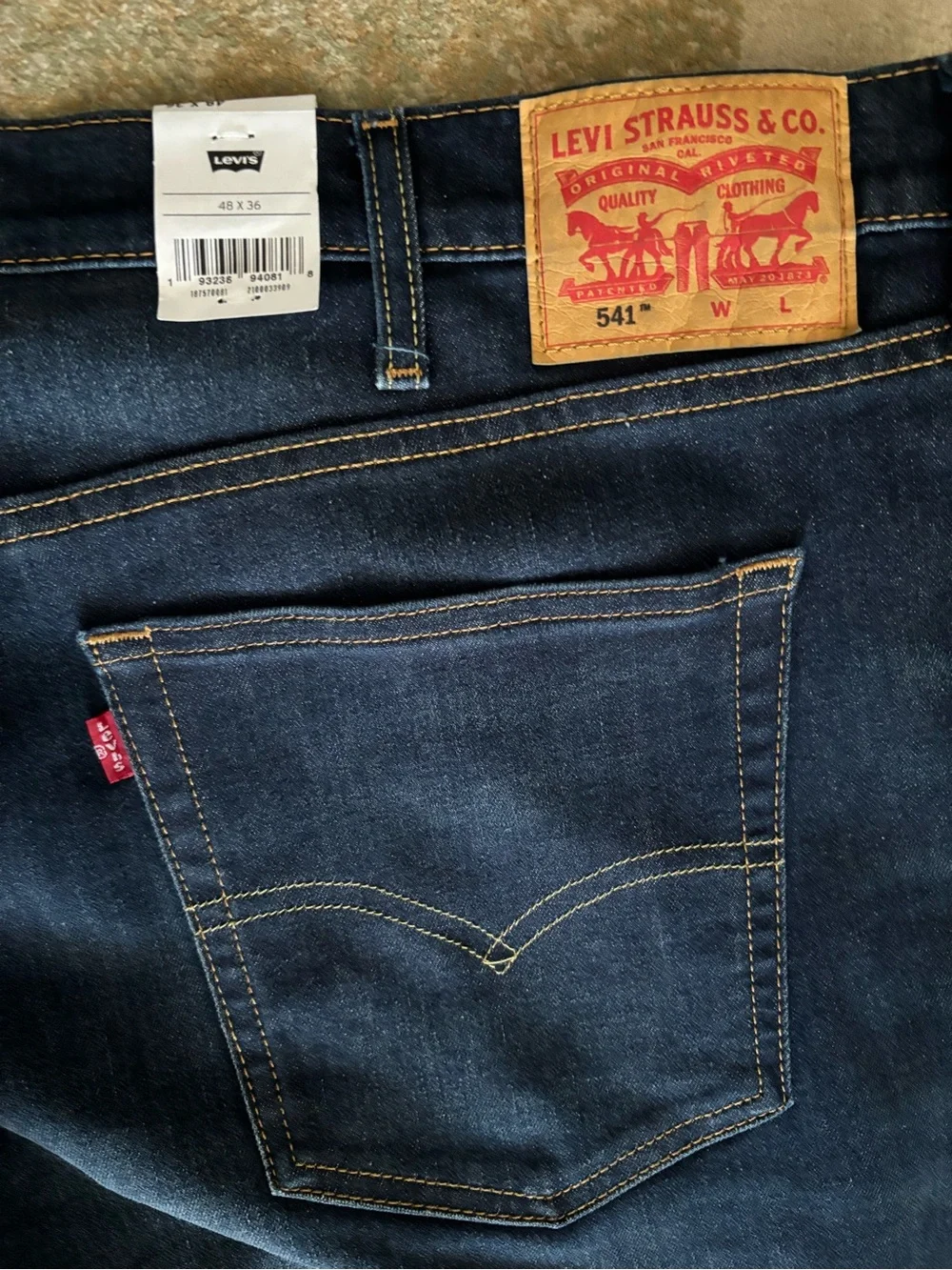 Levi’s 541 Athletic Taper Jeans Men’s 48x36 Dark Wash Stretch Big Tall NWT